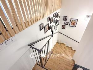 Prodej bytu 4+kk, Hluboké Mašůvky, 89 m2