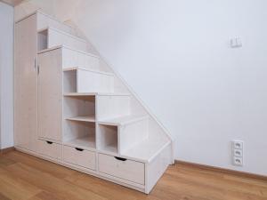 Pronájem bytu 1+kk, Praha - Hradčany, Keplerova, 39 m2