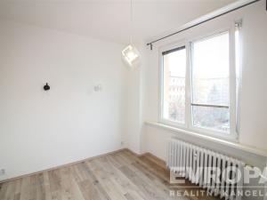 Pronájem bytu 2+1, Praha - Vršovice, Jakutská, 42 m2