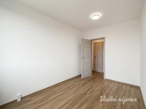Pronájem bytu 3+kk, Praha - Prosek, Zárybská, 74 m2