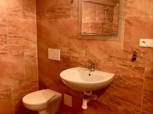 Pronájem bytu 1+kk, Praha - Smíchov, Plzeňská, 27 m2