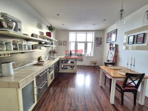 Pronájem bytu 2+1, Tábor, nám. F. Křižíka, 70 m2