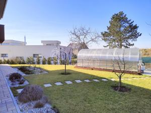 Pronájem rodinného domu, Vysoký Újezd, Pod Ovčínem, 354 m2