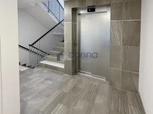 Pronájem bytu 1+kk, Praha, Do zahrádek I, 32 m2