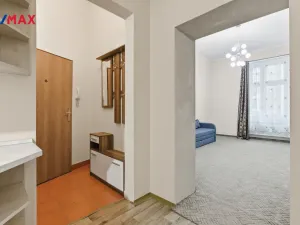 Prodej bytu 1+1, Karlovy Vary - Rybáře, Lad. Koubka, 34 m2