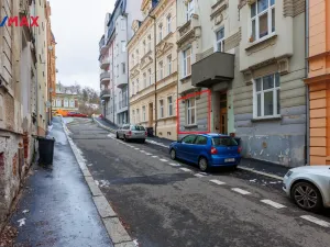 Prodej bytu 1+1, Karlovy Vary - Rybáře, Lad. Koubka, 34 m2