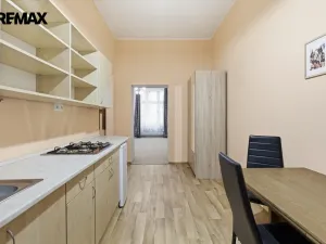 Prodej bytu 1+1, Karlovy Vary - Rybáře, Lad. Koubka, 34 m2