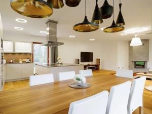 Prodej rodinného domu, Konojedy, 489 m2