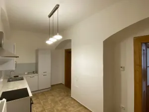 Pronájem bytu 2+1, Hradec Králové, Velké náměstí, 66 m2