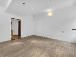 Pronájem bytu 1+kk, Hradec Králové, S. K. Neumanna, 26 m2