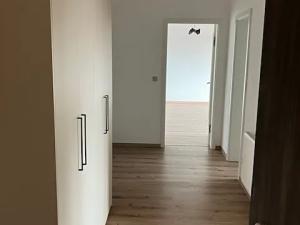 Pronájem bytu 2+kk, Praha - Prosek, Prosecká, 75 m2