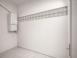 Pronájem bytu 2+kk, Praha, Křižíkova, 51 m2