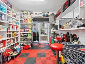 Prodej obchodního prostoru, Zlín, Bezručova, 1976 m2