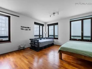 Pronájem bytu 1+kk, Praha - Karlín, Šaldova, 43 m2