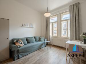 Pronájem bytu 2+kk, Praha - Nové Město, Trojická, 42 m2