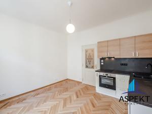 Pronájem bytu 1+kk, Praha - Bubeneč, Keramická, 25 m2