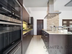 Prodej bytu 3+kk, Praha, Kounická, 114 m2