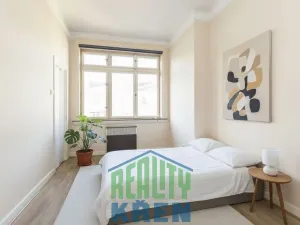 Prodej bytu 2+kk, Praha - Bubeneč, V. P. Čkalova, 51 m2