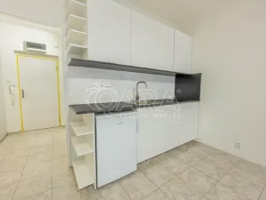 Pronájem bytu 1+kk, Praha - Zbraslav, Spojařů, 32 m2