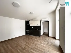 Pronájem rodinného domu, Praha - Michle, Michelská, 34 m2