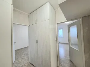 Prodej bytu 2+kk, Praha - Troja, Hnězdenská, 43 m2