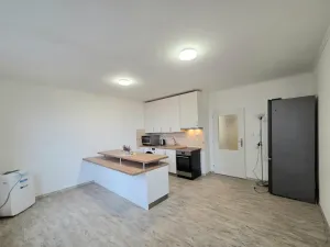 Prodej bytu 2+kk, Praha - Troja, Hnězdenská, 43 m2