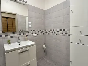 Prodej bytu 2+kk, Lubenec, Náměstí, 52 m2
