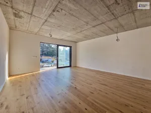 Prodej bytu 2+kk, Praha, Pod turnovskou tratí, 57 m2