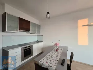 Prodej bytu 1+kk, Praha - Troja, Hnězdenská, 38 m2