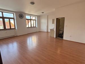 Pronájem bytu 2+kk, Náměšť nad Oslavou, Masarykovo nám., 68 m2