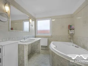 Prodej rodinného domu, Nová Ves, 212 m2