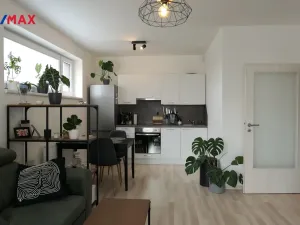 Pronájem bytu 2+kk, Hradec Králové - Nový Hradec Králové, Antonína Petrofa, 54 m2