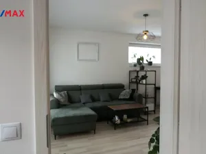 Pronájem bytu 2+kk, Hradec Králové - Nový Hradec Králové, Antonína Petrofa, 54 m2