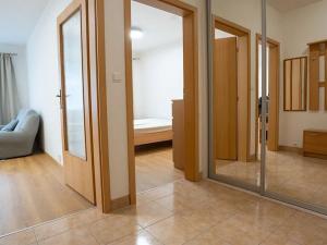 Pronájem bytu 2+kk, Praha - Košíře, Černochova, 51 m2