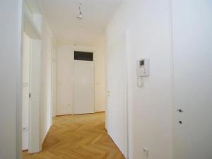 Pronájem bytu 3+kk, Praha - Vinohrady, Římská, 85 m2