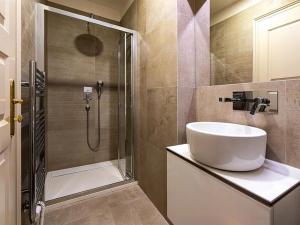 Pronájem bytu 3+1, Praha - Nové Město, Bolzanova, 93 m2