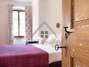 Prodej rodinného domu, Rožmberk nad Vltavou, 198 m2