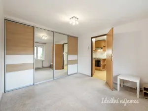 Pronájem bytu 2+kk, Praha - Sedlec, V rokli, 46 m2