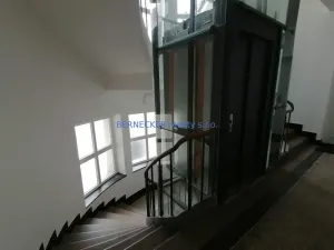 Pronájem kanceláře, Hradec Králové, třída Karla IV., 135 m2