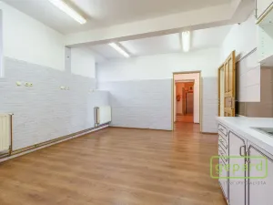 Prodej obchodního prostoru, Karlovy Vary, Rohová, 120 m2