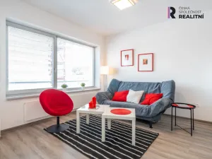 Pronájem bytu 1+kk, Zlín, Lorencova, 43 m2