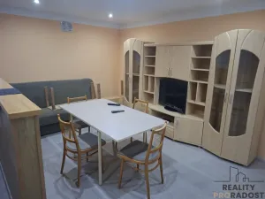 Pronájem bytu 2+kk, Slaný, Na Chmelnici, 52 m2