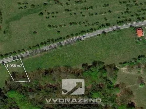 Prodej pole, Troskovice, 1058 m2