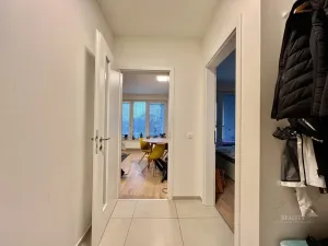 Pronájem bytu 2+kk, Praha - Hlubočepy, Benešova, 48 m2