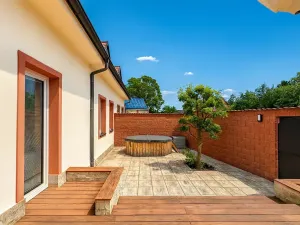 Prodej rodinného domu, Čestlice, 192 m2