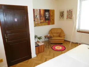 Pronájem kanceláře, Frýdlant nad Ostravicí, Náměstí, 19 m2