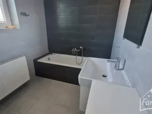Pronájem bytu 2+kk, Olomouc, Novosadský dvůr, 60 m2