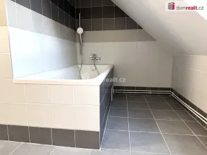 Prodej bytu 4+1, Karlovy Vary, Kolmá, 119 m2