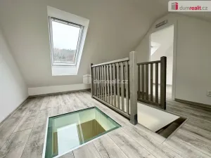 Prodej bytu 4+1, Karlovy Vary, Kolmá, 119 m2