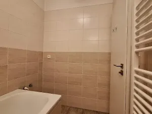 Pronájem bytu 3+kk, Praha - Holešovice, Na Maninách, 57 m2